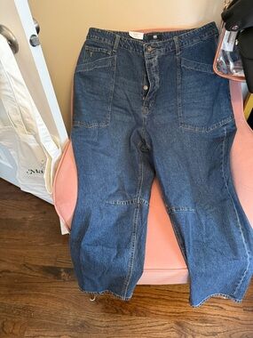 Frye Medium Wash Blue Barrel Jeans